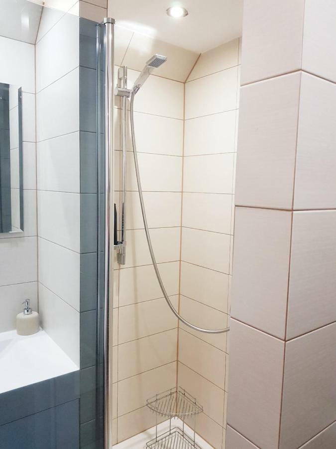 Apartament Przy Wiezy ชวีโนวิชแจ ภายนอก รูปภาพ