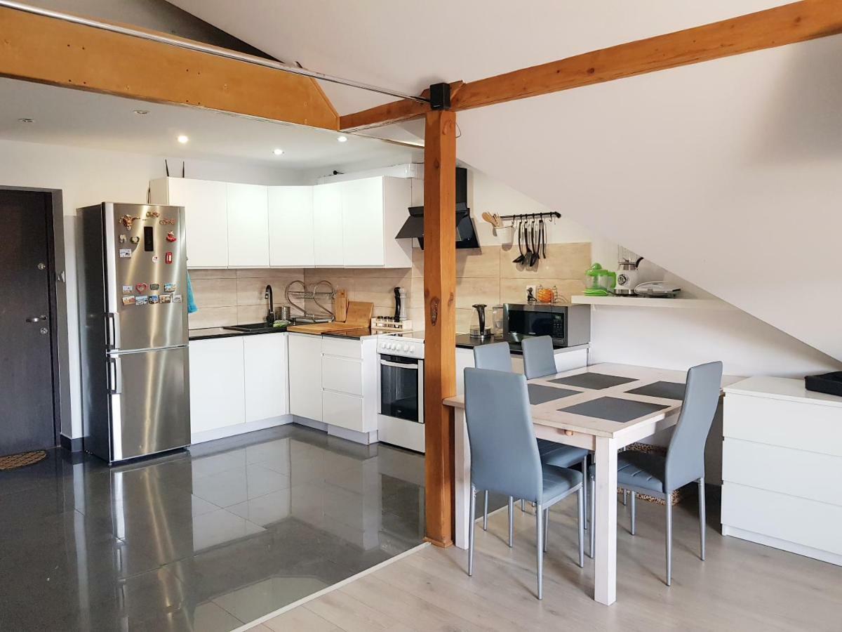 Apartament Przy Wiezy ชวีโนวิชแจ ภายนอก รูปภาพ